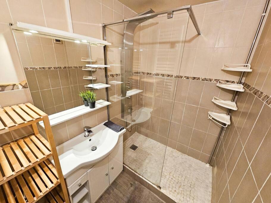 Le Bergson 3 Chambres Stationnement Gratuit Saint-Etienne  Eksteriør bilde